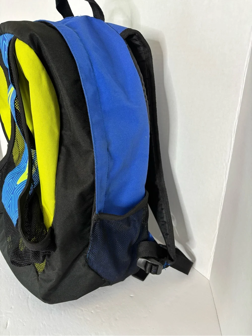 The Umbro soccer backpack features a distinctive blue diamond pattern